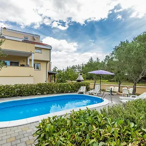  Villa Orion