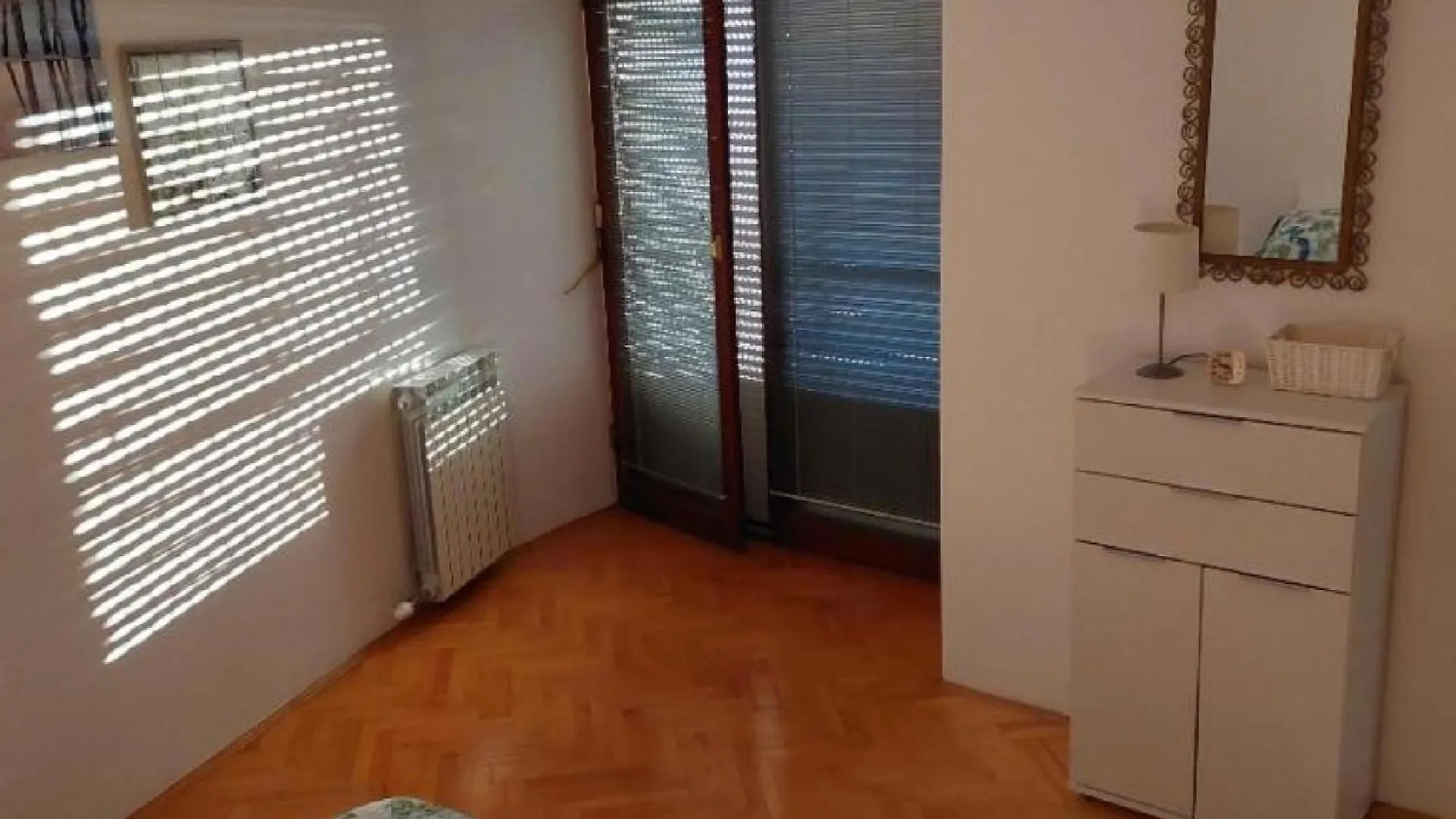 Apartments Kozino 0*,